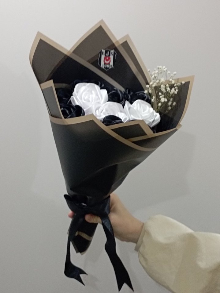 taraftar gül buketi (BJK) - Görsel 2