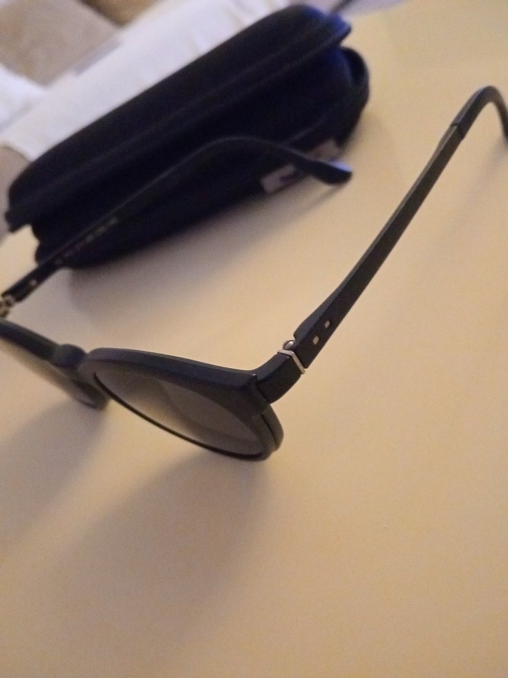 Siyah Minimalist Gözlük ve Güneş Gözlüğü Seti - Görsel 3