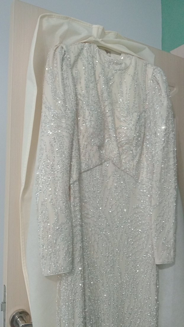 Dantel Detaylı Beyaz Uzun Kollu Uzun Abiye - Görsel 5