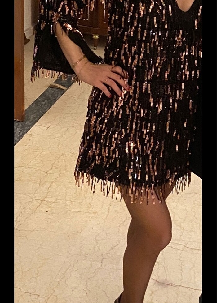 Zara püsküllü pullu elbise - Görsel 2