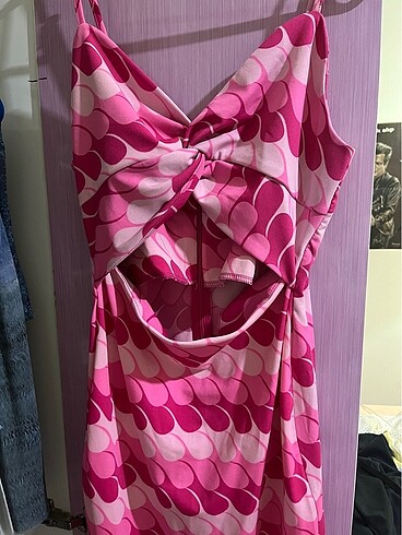 Göbek dekolteli elbise - Görsel 5