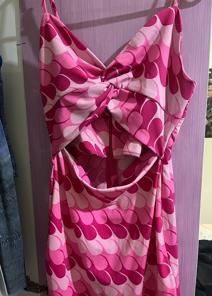 Göbek dekolteli elbise - Görsel 5