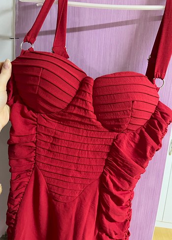 Kırmızı Straplez Fırfırlı Midi Elbise - Görsel 2