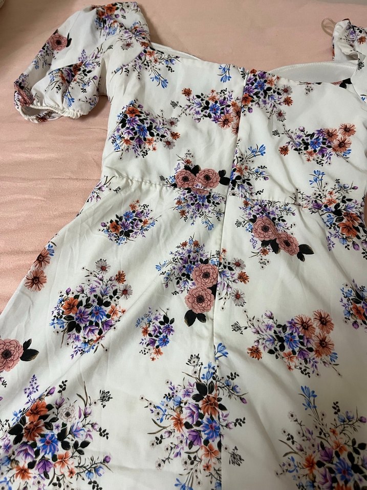 Çiçek Desenli Midi Elbise - Görsel 4