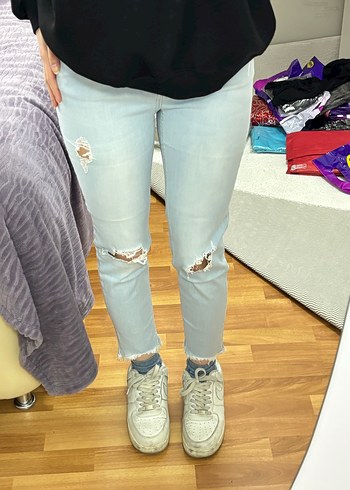 Gri Yırtık Midi Boy Salaş Kadın Kot Pantolon - Görsel 4