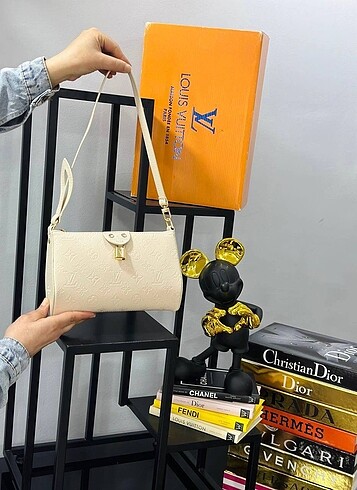 Beden siyah Renk Louıs Vuıtton Pochette Tirette Bag