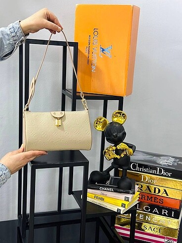  Beden Louıs Vuıtton Pochette Tirette Bag