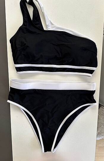 l Beden Bikini takımı