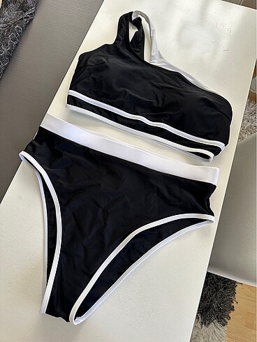 l Beden siyah Renk Bikini takımı