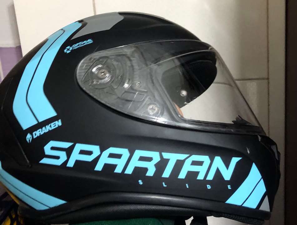 Mavi Zincir Detaylı Biker Kask - Görsel 3