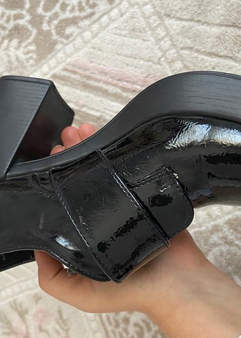 Siyah Yılan Desenli Platform Topuklu Kadın Ayakkabı - Görsel 2