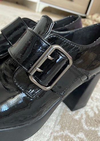 Siyah Yılan Desenli Platform Topuklu Kadın Ayakkabı - Görsel 3