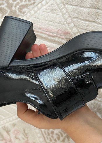 Siyah Yılan Desenli Platform Topuklu Kadın Ayakkabı - Görsel 4