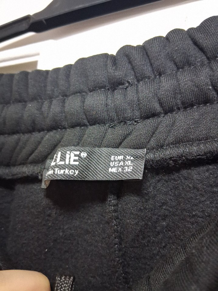 Kadın Siyah Rahat Kesim Eşofman Altı - Görsel 3