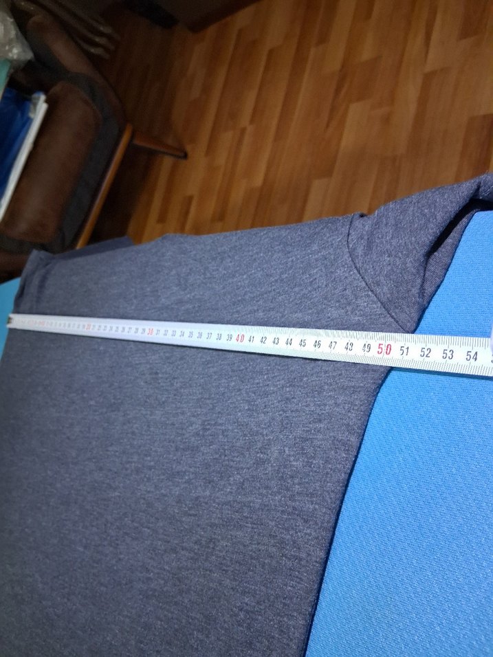 Gri V Yaka Erkek Tişört - Görsel 4