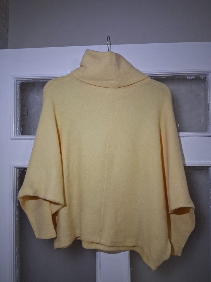 Sarı Yüksek Yakalı Kadın Kazak - Görsel 2