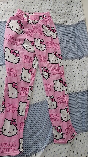 Hello kitty detaylı pembe pijama