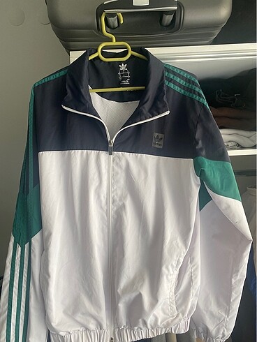 Adidas yağmurluk