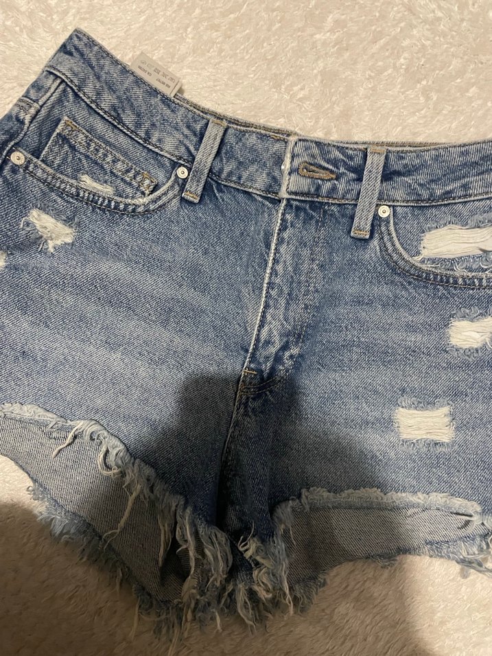 Kadın Mavi Yırtık Denim Mini Şort - Görsel 2