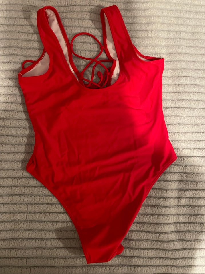 Kırmızı Sırt Detaylı Kadın Mayo - Görsel 3