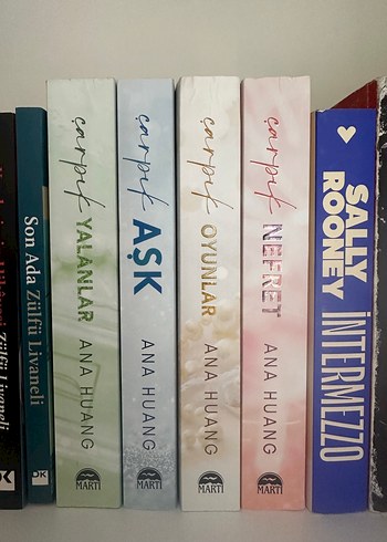 Ana Huang Çarpık Kitap Seti
