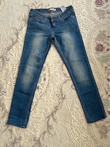 Levis düşük bel skinny
