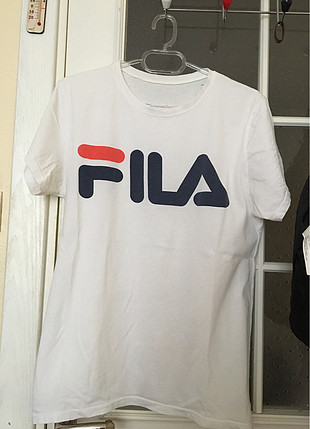 Fila Fila bayaz tsirt