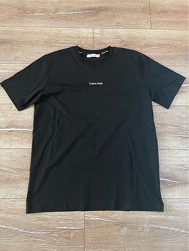 Calvin klein tshirt