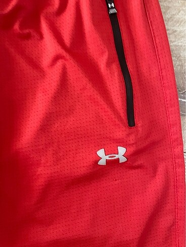 s Beden kırmızı Renk Under armour şort