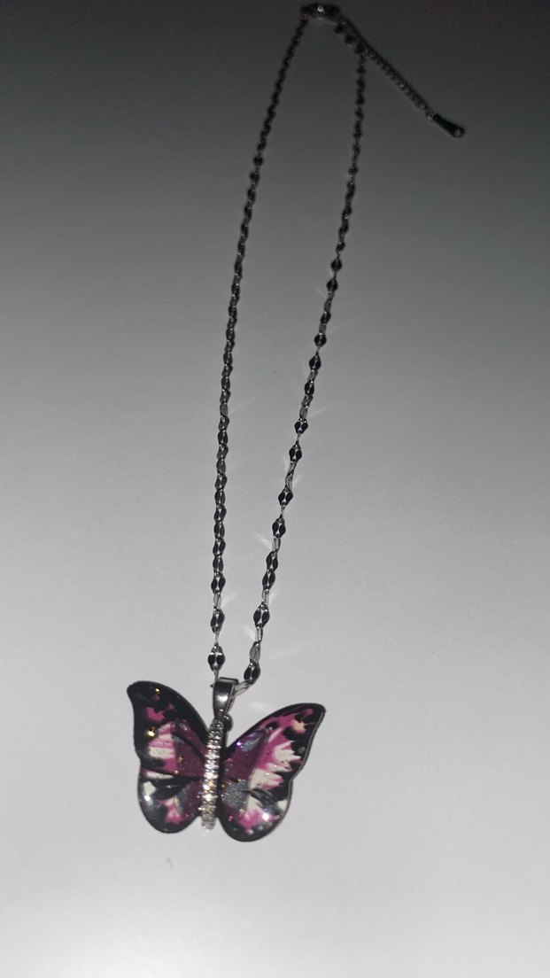 Mor Kelebek Detaylı Zincir Kolye - Görsel 2