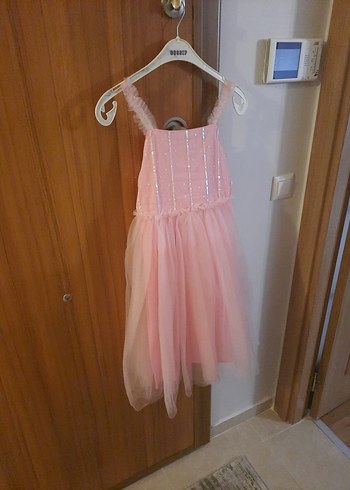 Pembe Kız Çocuk Askılı Fırfırlı Elbise