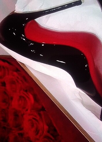 39 Beden Siyah Stiletto Sık Gece 