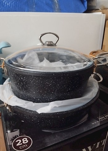 28 cm Siyah döküm tencere