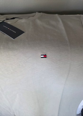 Orijinal Tommy Hilfiger Gri Kısa Kollu Erkek Tişört - Görsel 2