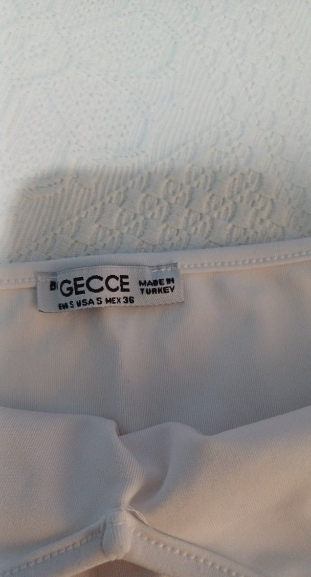 Beyaz Minimalist Streetwear Bralet - Görsel 3