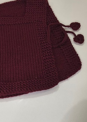 beyaz ve bordo çocuk pançosu - Görsel 2