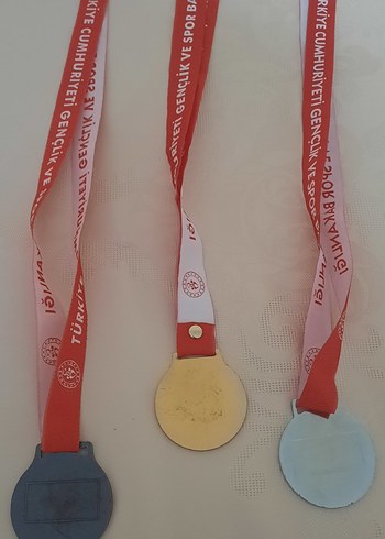 Beden Madalya 3 Adet (Altin-Gümüş-Bronz)