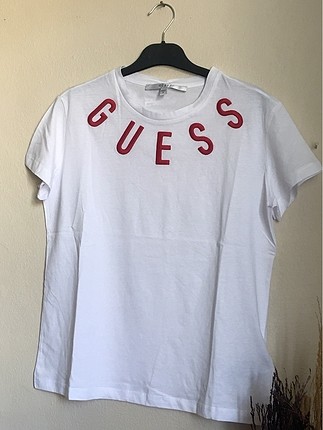 Guess Tshirt