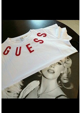 Guess Tshirt 