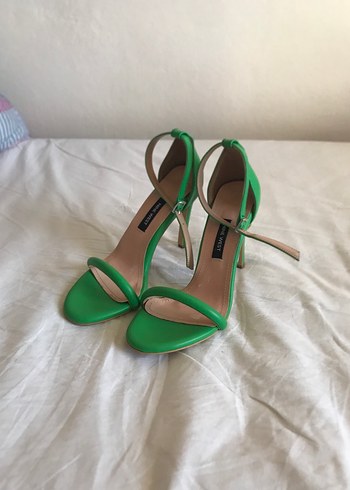 Yeşil Parlak Stiletto Topuklu Kadın Ayakkabı - Görsel 3