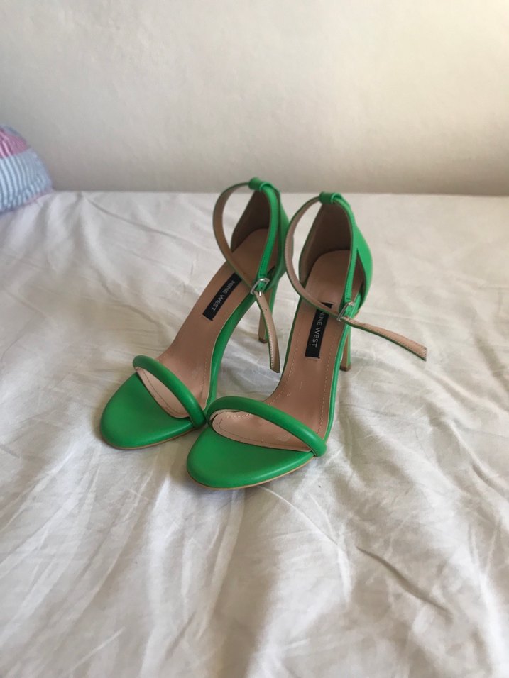 Yeşil Parlak Stiletto Topuklu Kadın Ayakkabı - Görsel 3