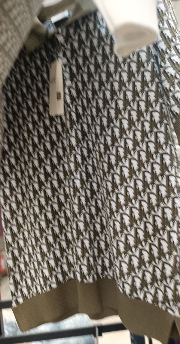 Kahverengi Desenli Kısa Kollu Triko Tişört - Görsel 2