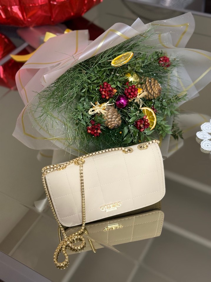 Guess Zincir Detaylı krem Deri Kadın Çanta - Görsel 2