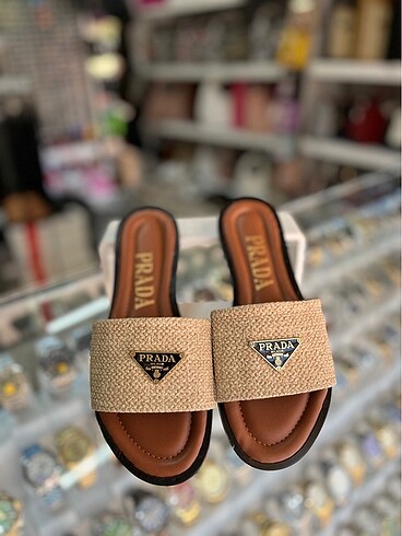 Prada Terlik