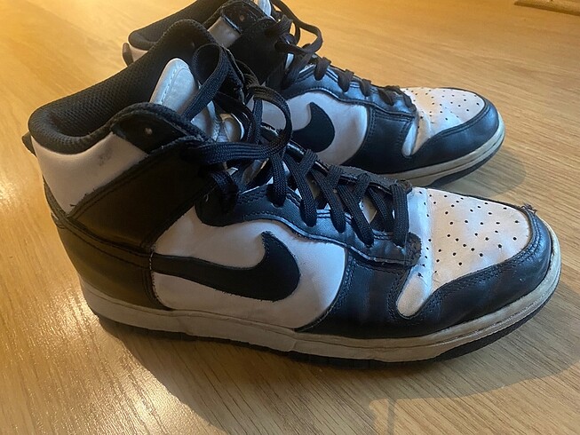 Nike Panda Dunks