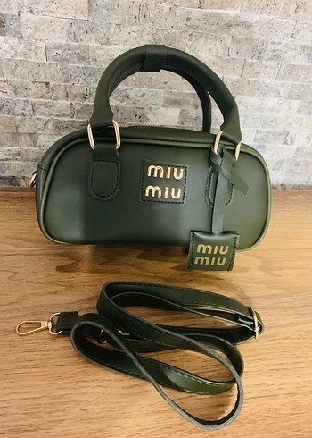 Beden yeşil Renk Miu Miu Yeşil Deri Kadın Çanta