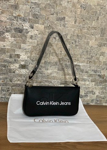 Beden Calvin Klein Siyah Deri Kadın Çanta