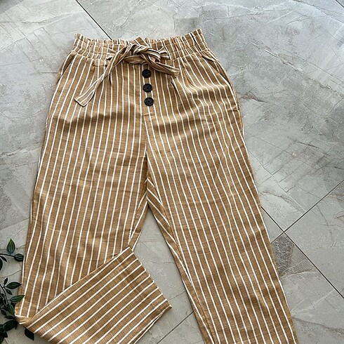 Stradivarius Pantolon