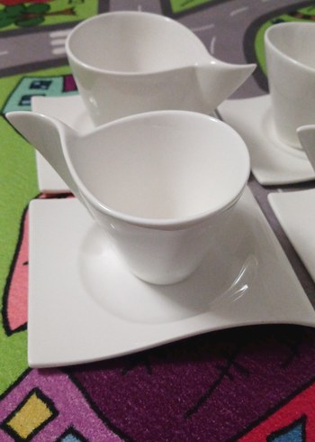 Beyaz Büyük Fincan ve Tabak Seti - Görsel 2