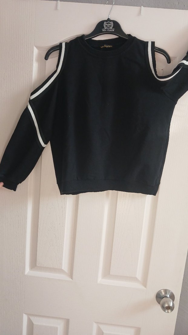 Siyah Kesik Detaylı Uzun Kollu Sweatshirt - Görsel 2